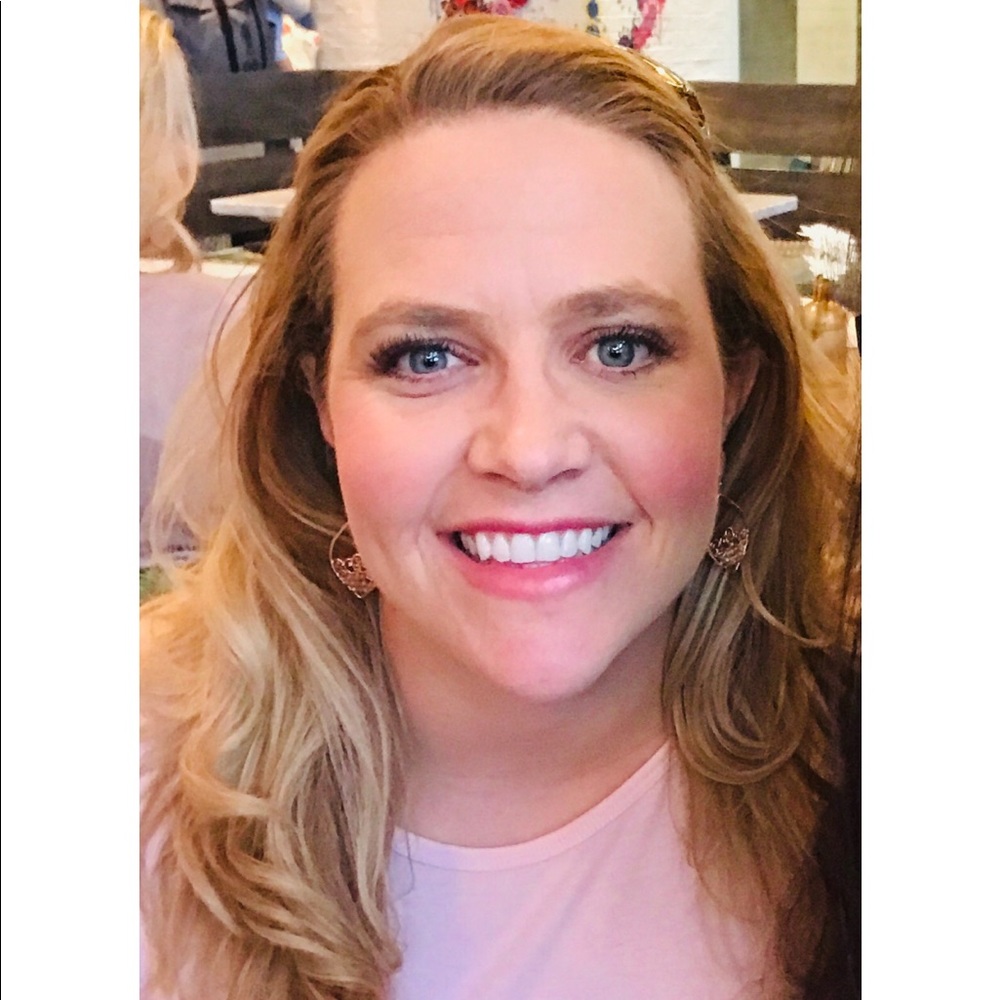 Meet your Posher, Julie